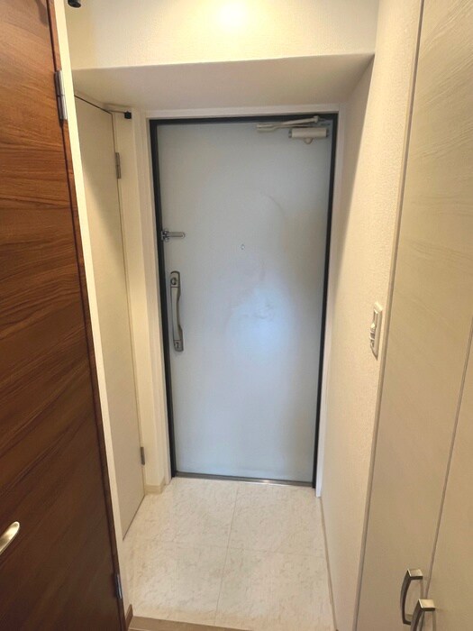 物件内観写真15　(玄関)