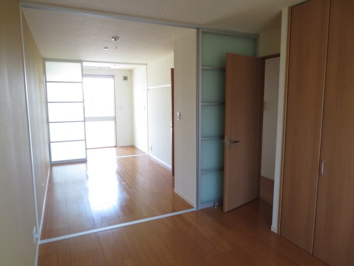 物件内観写真10　(居室)