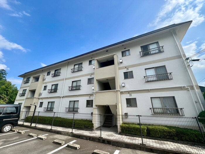 林マンションの外観写真