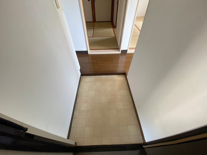 物件内観写真18　(玄関)