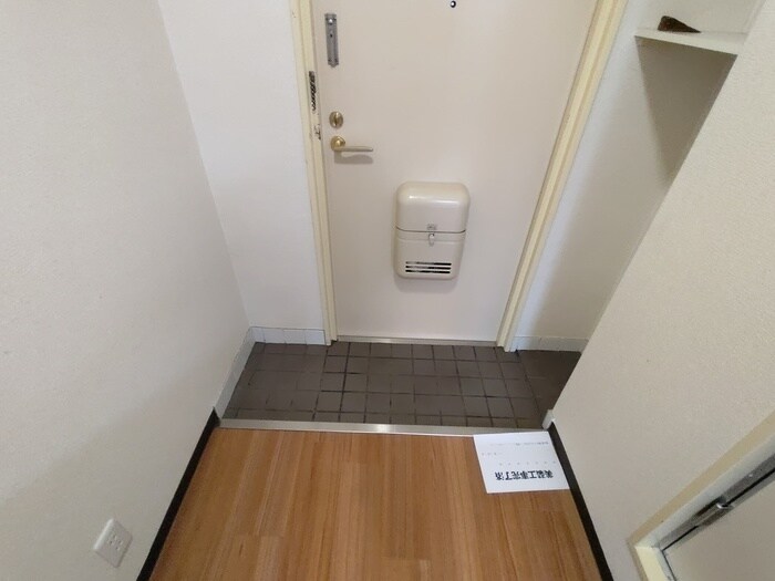物件内観写真19　(玄関)