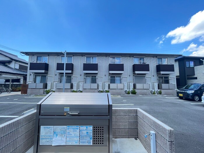 物件外観写真2　(外観写真)