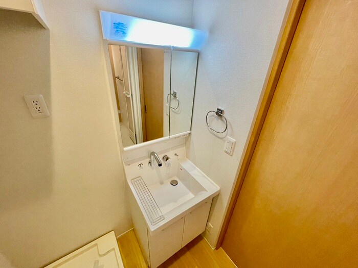 物件内観写真11　(洗面)