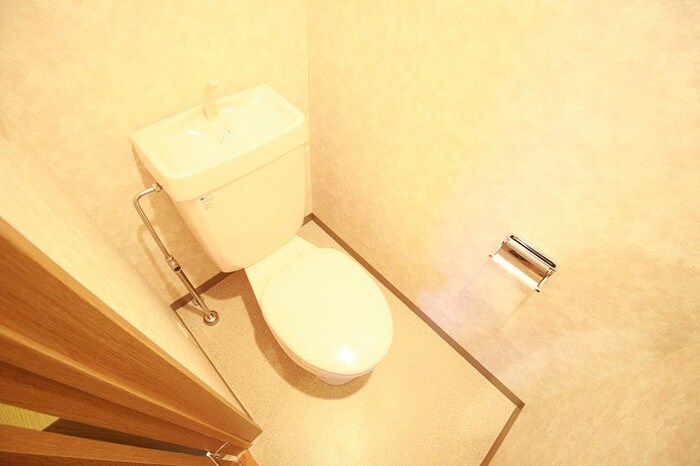 物件内観写真15　(トイレ)