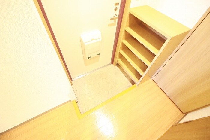 物件内観写真17　(玄関)