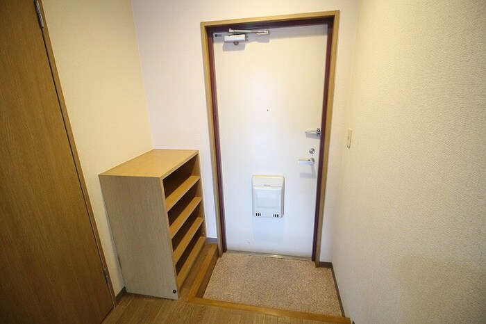 物件内観写真17　(玄関)