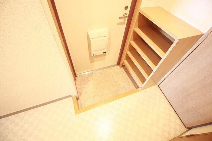 物件内観写真17　(玄関)