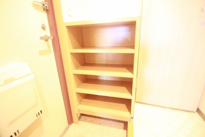 物件内観写真18　(靴箱)