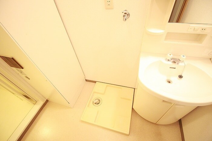 物件内観写真21　(洗濯機置場)