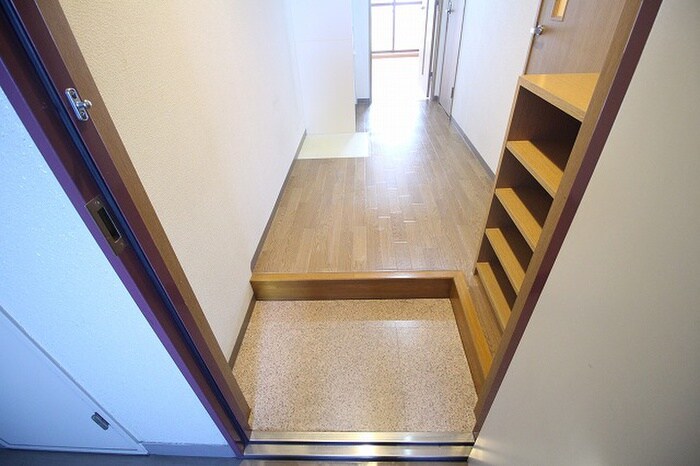 物件内観写真21　(玄関)