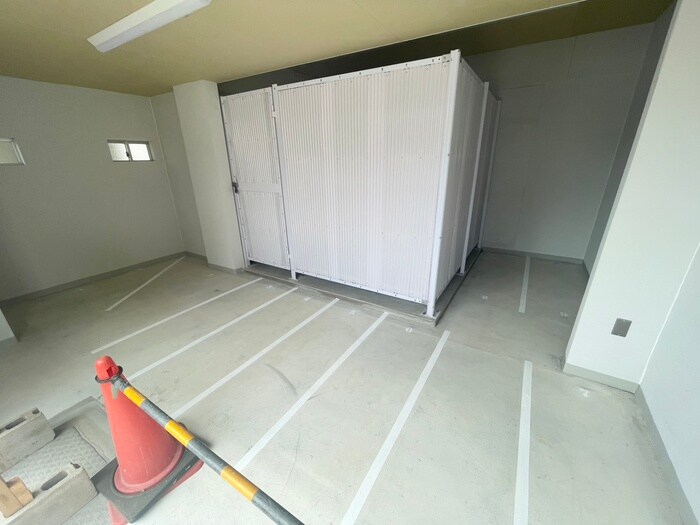 物件外観写真5　(駐輪場)