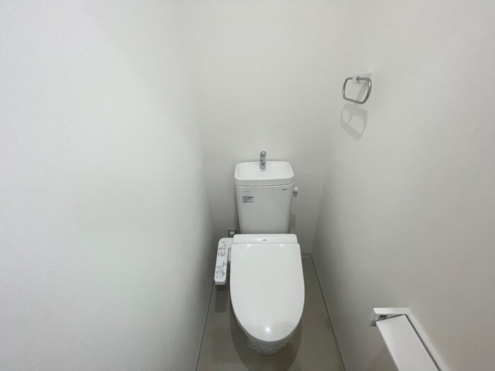 物件内観写真14　(トイレ)