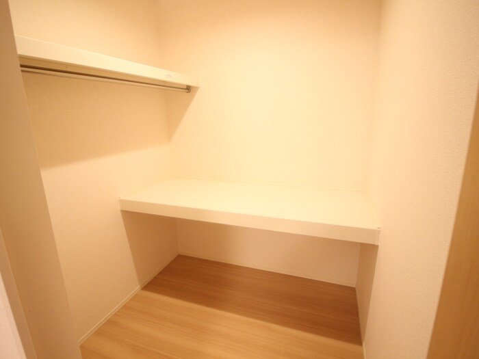 物件内観写真10　(収納)