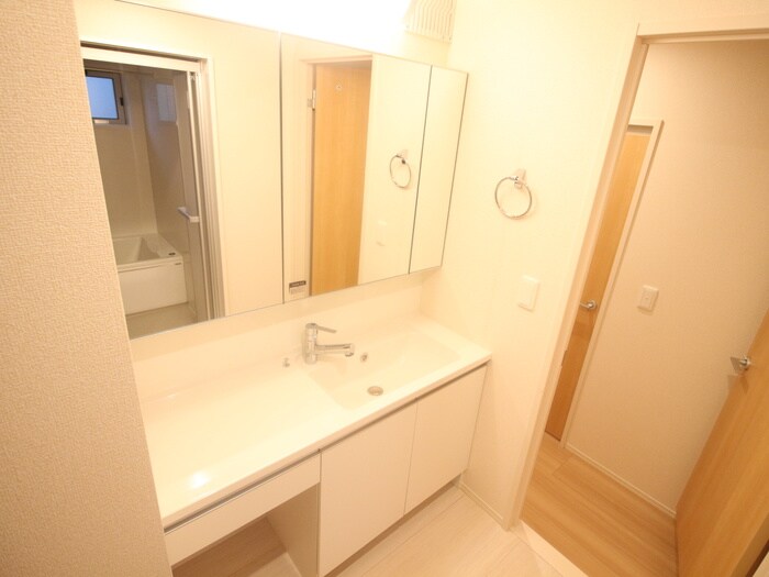 物件内観写真13　(洗面)