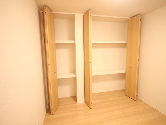 物件内観写真18　(収納)