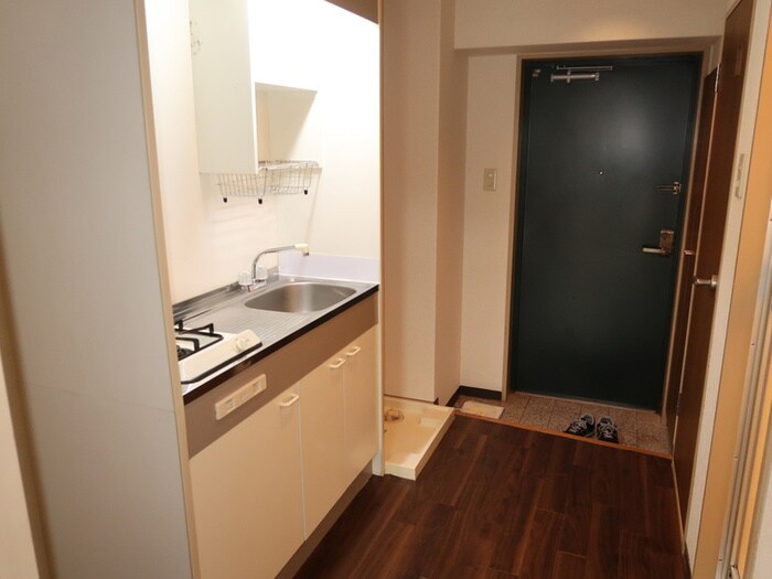 物件内観写真13　(玄関)