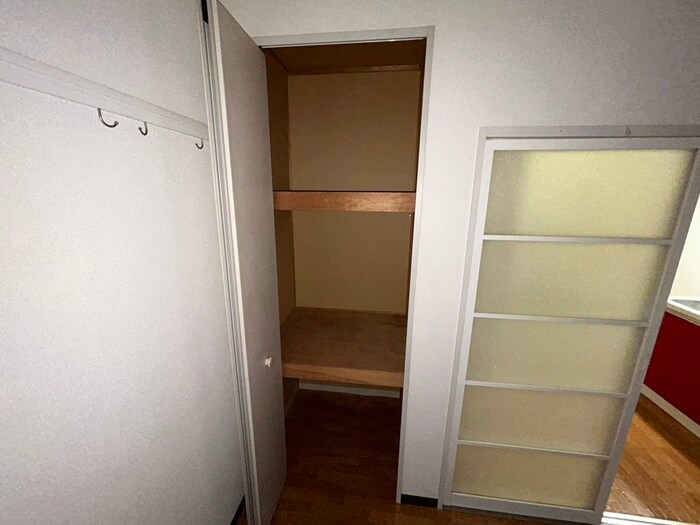 物件内観写真13　(収納)