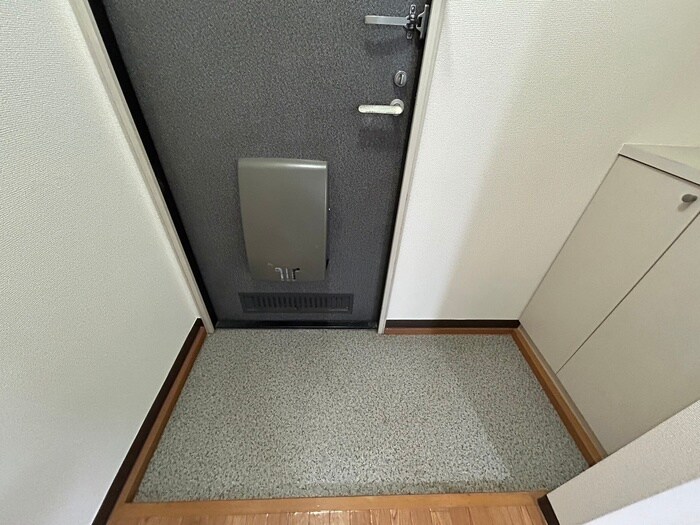 物件内観写真14　(玄関)