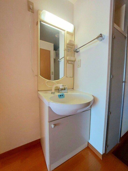 物件内観写真11　(洗面)