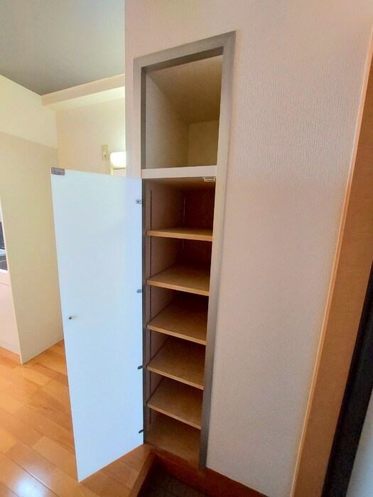 物件内観写真15　(靴箱)