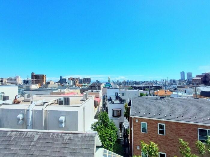 物件内観写真17　(室内からの展望)