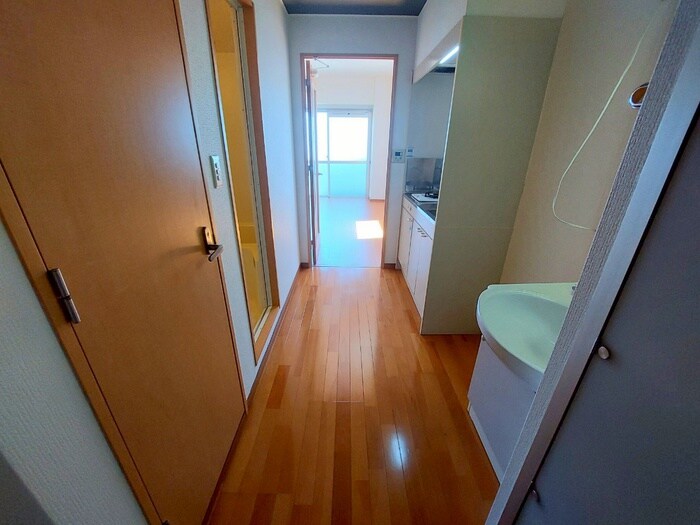 物件内観写真19　(廊下)