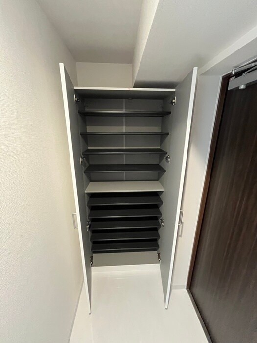 物件内観写真11　(靴箱)