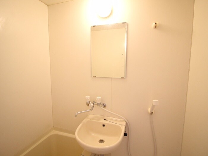 物件内観写真8　(洗面)