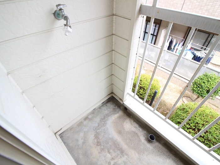 物件内観写真15　(洗濯機置場)