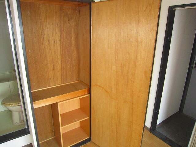 物件内観写真10　(収納)