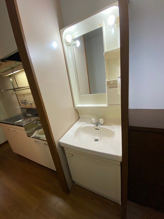 物件内観写真12　(洗面)