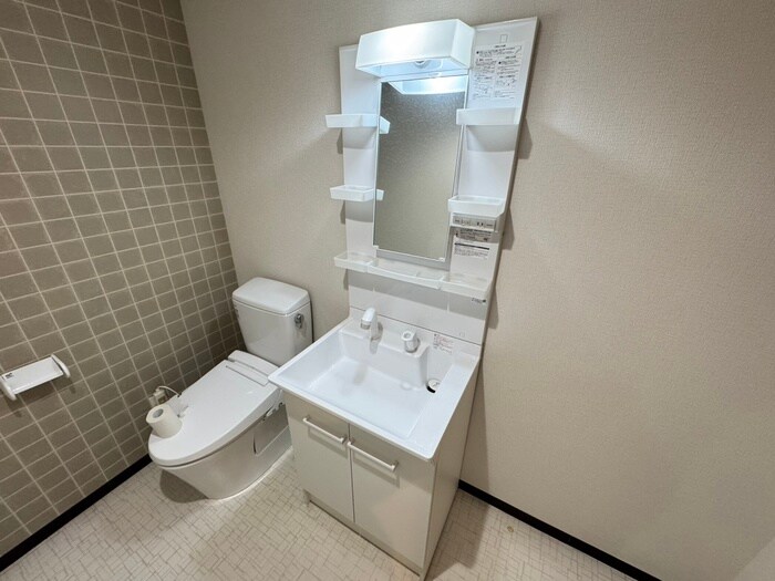 物件内観写真8　(洗面)