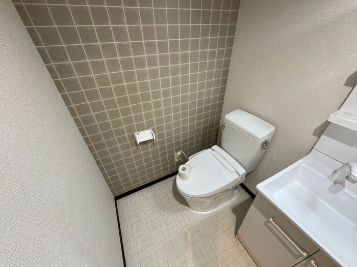 物件内観写真10　(トイレ)