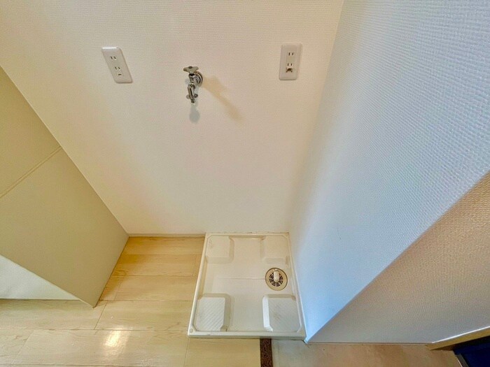 物件内観写真14　(洗濯機置場)