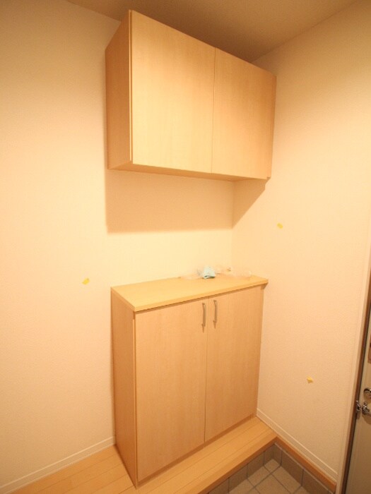 物件内観写真15　(靴箱)