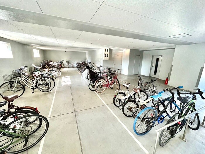 物件外観写真3　(駐輪場)