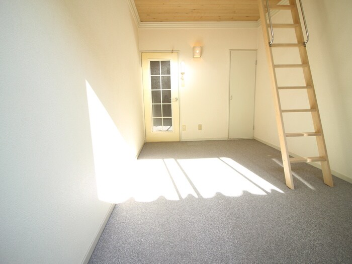 物件内観写真8　(居室)