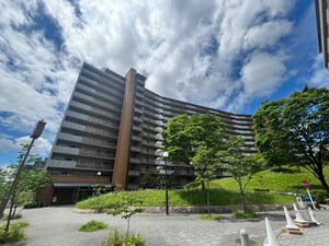 ＯＰＨ新千里西町１号棟外観写真