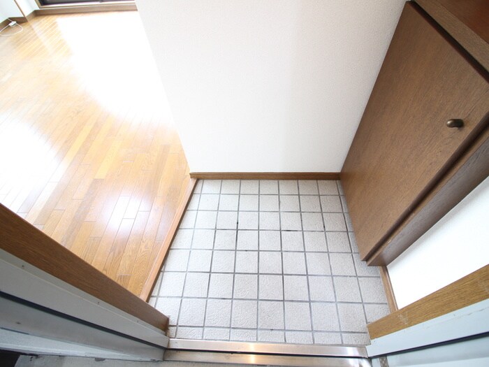 物件内観写真17　(玄関)