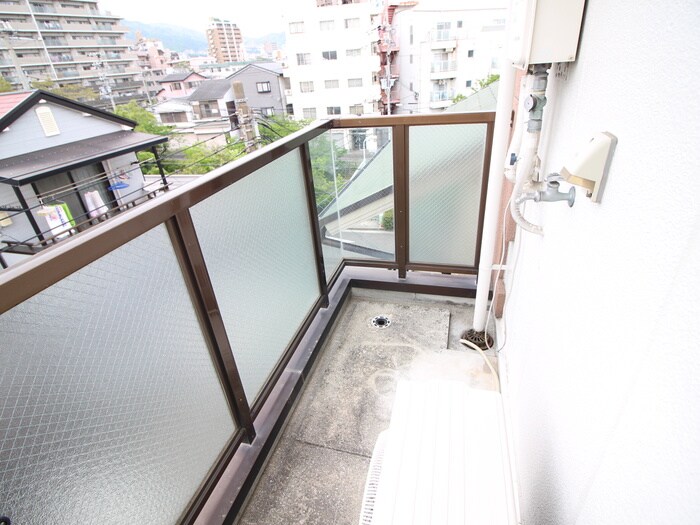 物件内観写真18　(洗濯機置場)