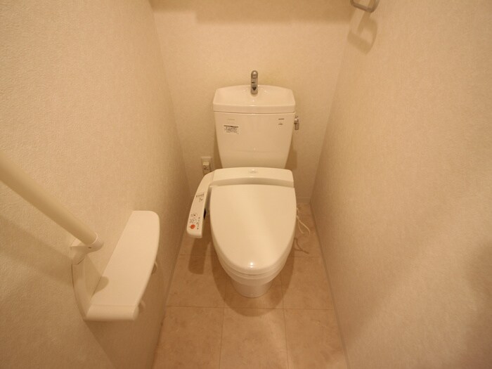 物件内観写真10　(トイレ)