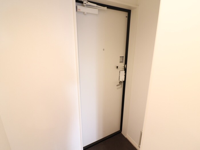 物件内観写真18　(玄関)