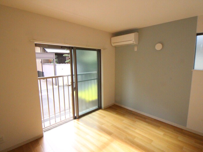 物件内観写真8　(居室)