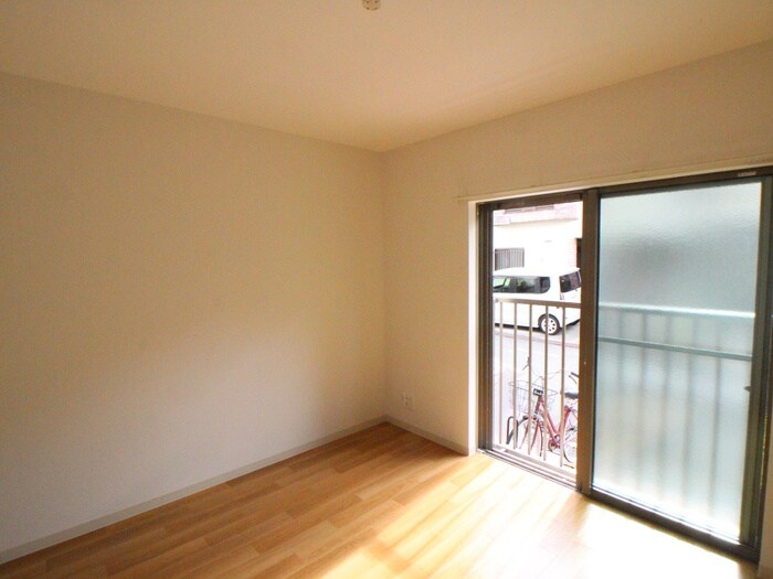 物件内観写真9　(居室)