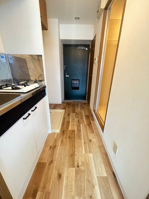 物件内観写真16　(廊下)