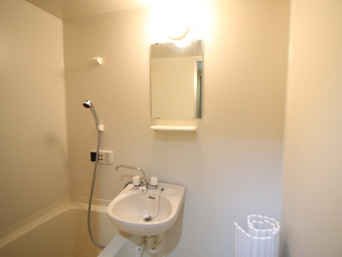 物件内観写真8　(洗面)
