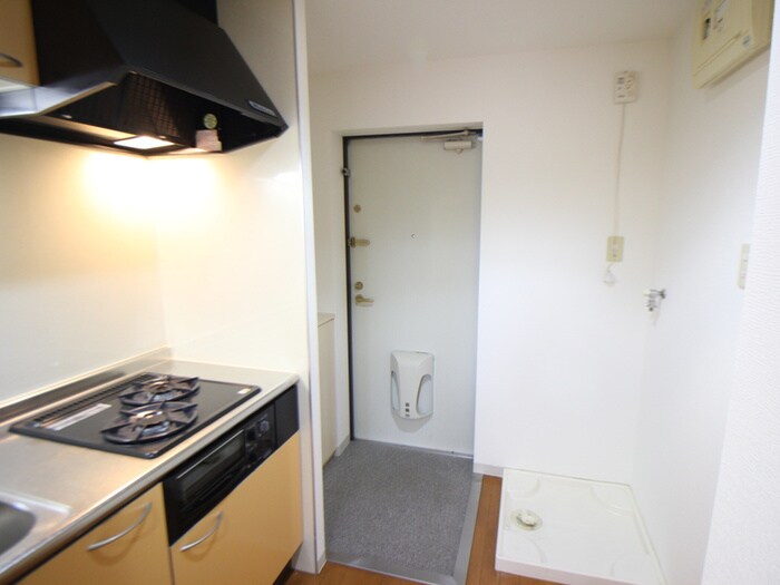 物件内観写真16　(玄関)