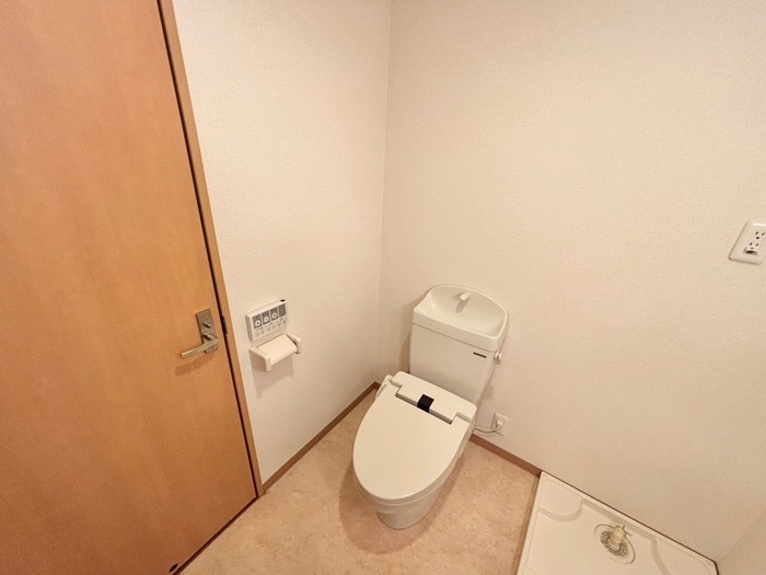 物件内観写真9　(トイレ)