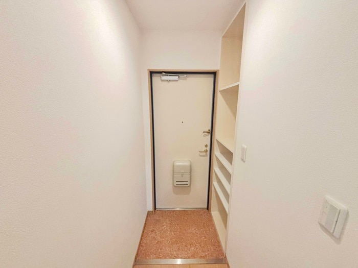 物件内観写真15　(玄関)