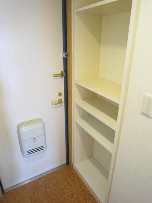 物件内観写真16　(靴箱)